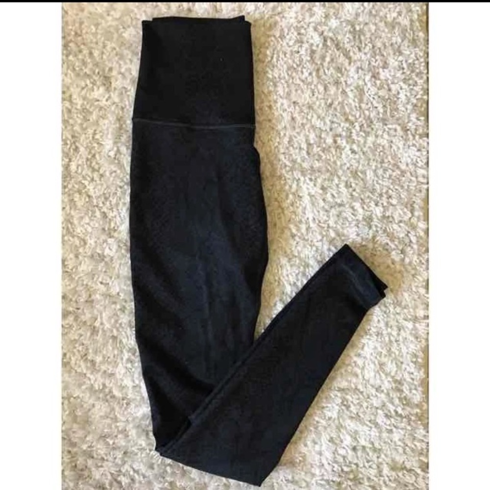 *SOLD* Lululemon hi rise full length wunder unders